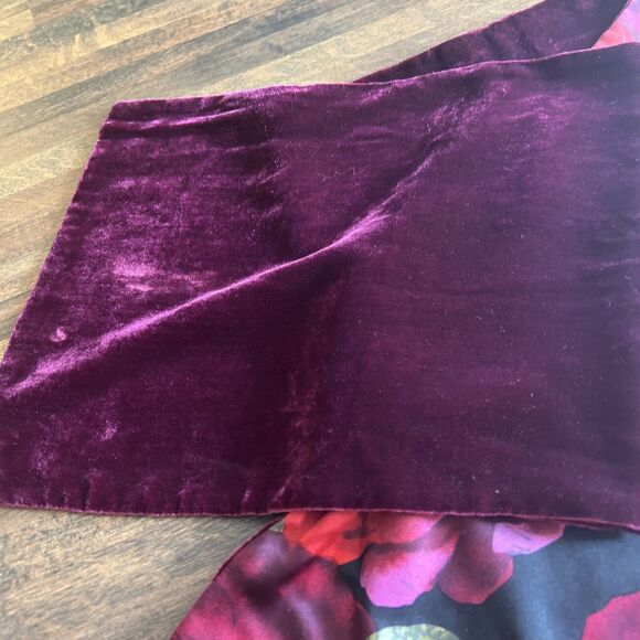 Red Rose & Burgundy Velvet Women's Scarf  Romantic Old World Style 55L X 10 1/4W - Picture 14 of 16